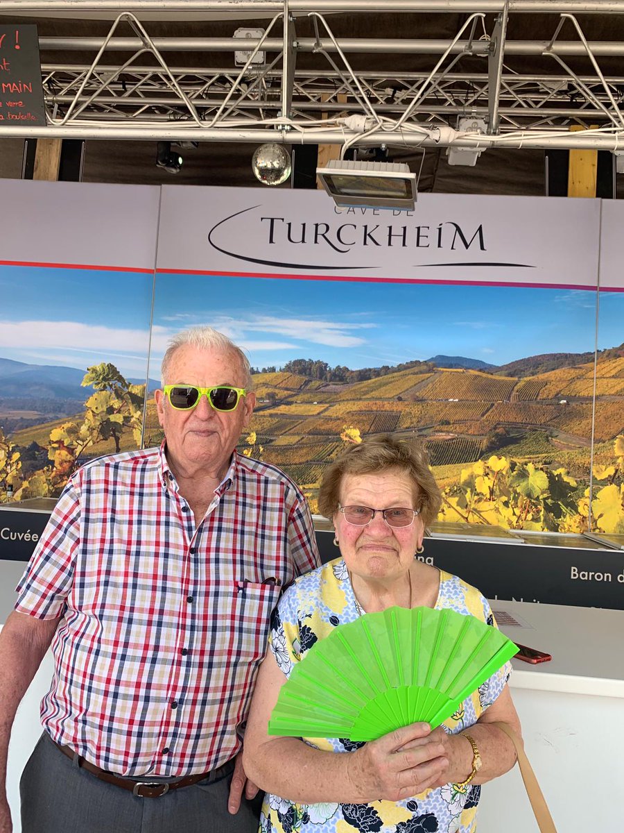 cave_turckheim's tweet photo. Notre union est notre force. Nos savoirs et expériences se transmettent au fil des générations. Nous sommes fiers de nos anciens qui partagent leur passion avec nous tous et toutes. Merci Mr &amp; Mme Huck pour votre présence si amicale #favcolmar #drinkalsace #cavedeturckheim https://t.co/VbkcNqb2sl