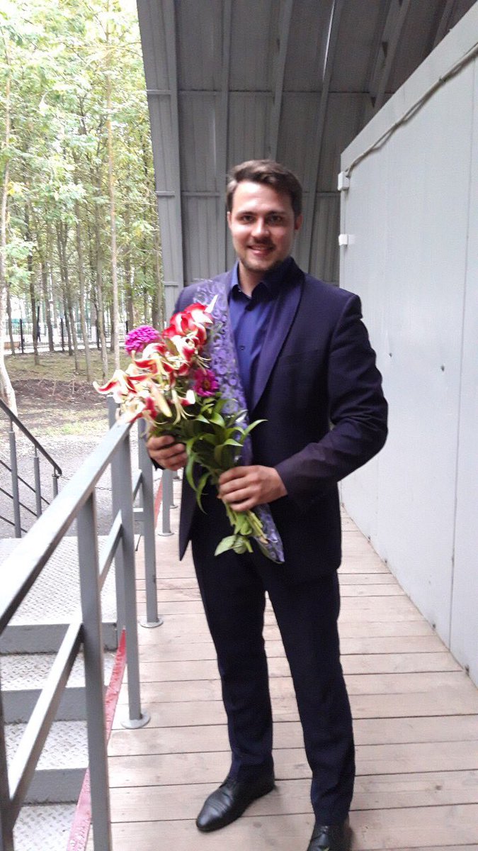 Традицию воскресных концертов в Детском парке в прошедший выходной продолжил Сергей Макаров! Даже дождь не помешал нашим постоянным посетителям! Каждое воскресенье мы ждём всех в парке на концерт!