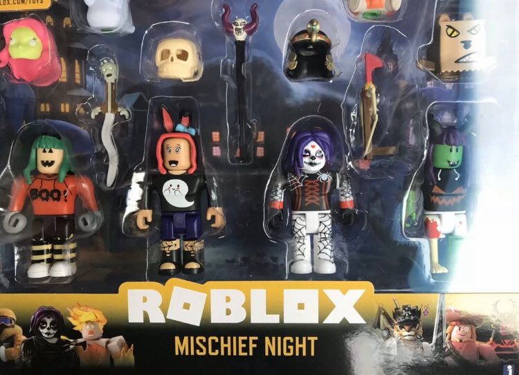 Lily On Twitter Roblox Halloween Set Robloxtoys - roblox horror stories plastic