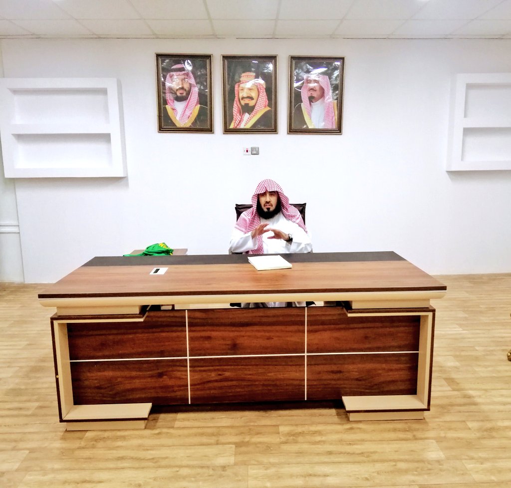 🔰 عُقِد بمقر #نادي_التضامن
مساء اليوم الإثنين إجتماعاً بين رؤساء
فرق اتحاد الاحياء محافظة #رفحاء
وماجاورها مع رئيس ٠نادي #التضامن
الأستاذ وطبان بن فاضل التمياط ولخّص
الاجتماع الى تكوين علاقة متينة ومترابطة
بين النادي وفرق الاحياء بما يخدم مصالح
النادي ورياضة المحافظة