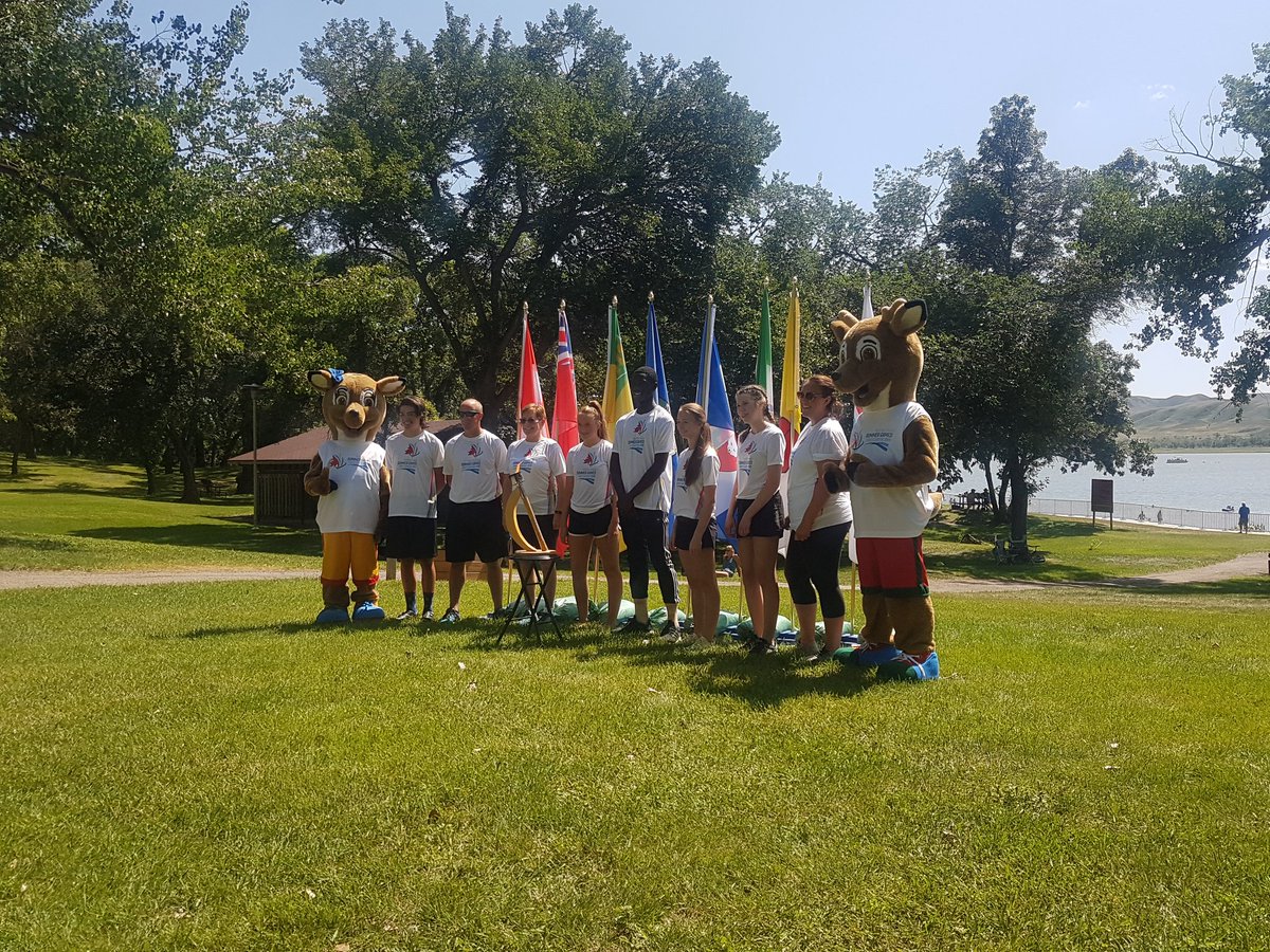 tooaquarius's tweet photo. Third leg of the torch relay had me at #sasklanding escorting the @2019WCSG mascots around. We met friends along the way! #itsgotime #sharethespirit https://t.co/4q7OFQLEXx