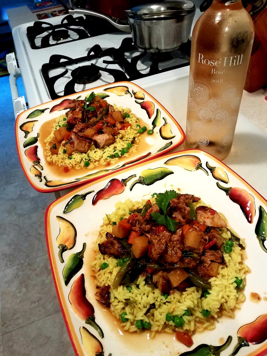GerardMeade's tweet photo. #NOFO Inspired 
Goan Pork Curry with Coconut Rice, Scratch Grilled Chicken Tacos with Salsa Verde and Jicama/Cabbage slaw.  #mattituck #mattitaco #southoldny
#foodie #taco #longislandfoodandwine #shinnestatevineyard https://t.co/IR5jI8nwnC