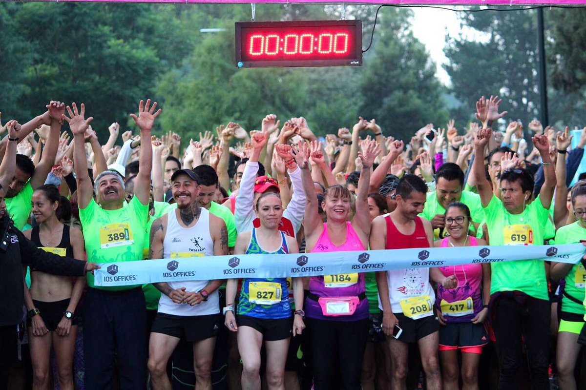 ¿Están listos para superar su marca este domingo? ⚡️🥇⏱️ ¡Aún estás a tiempo de inscribirte! 👇🏻
ticketapp.net
carreraios.com
Tiendas Innovasport 
Centros IOS 
#carreraios #porlosniñosdeméxico #corroconcausa #5k #10k #runn #loverunning #runnerscdmx