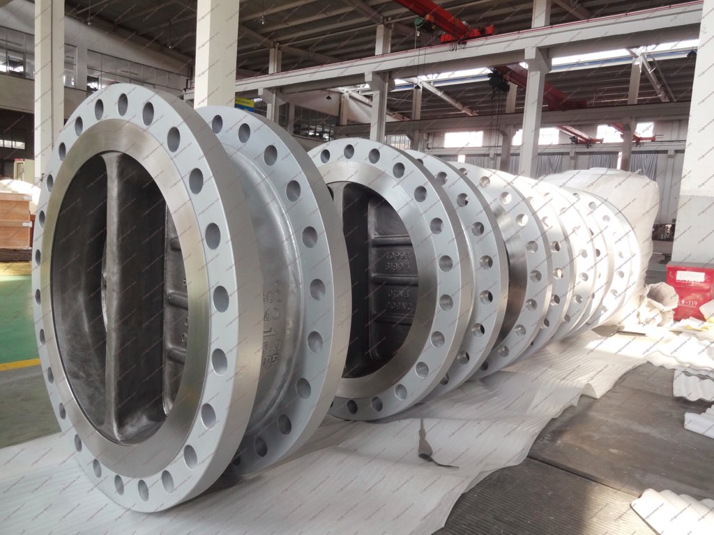 ffcheckvalves's tweet image. our flanged type dual plate check valves are ready to dispatch.#swingcheckvalvewithcounterweight #ductilerionvalve #swingcheckvalves #swingcheckvalve #valves bit.ly/2O9GenY 
info@cotecheck.com