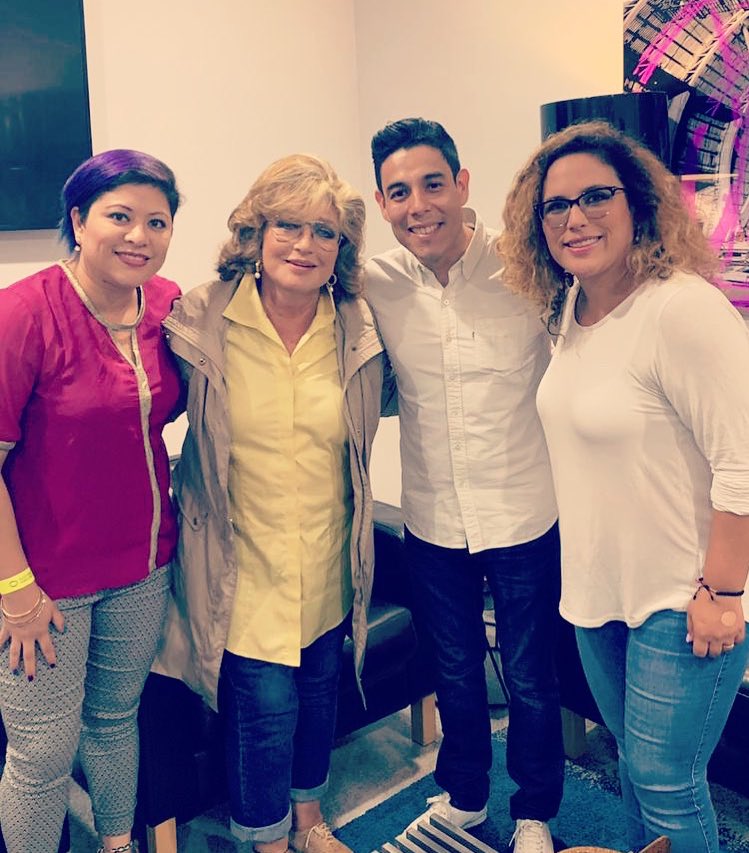 pedropalacios8's tweet photo. Fuimos a ver los monólogos de del vagina😉 Gracias @angelicavale por la invitación, me quede así 😳. Abrazos😊 nos vemos pronto. #MDLV https://t.co/gGGQri14K9