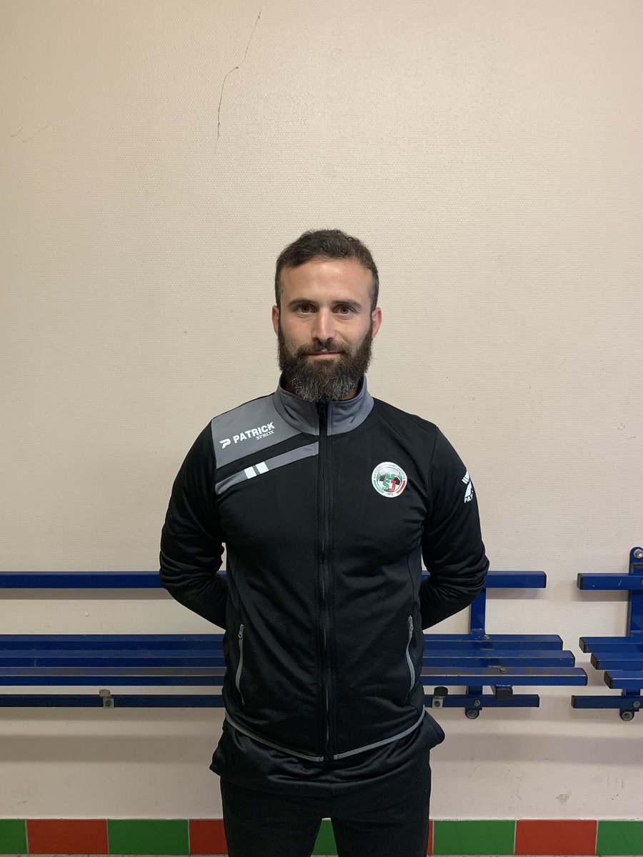 AssjFoot63's tweet photo. 🆕✍🏼 L’ASSJ est fier d’annoncer ses deux nouvelles recrues pour l’équipe une Seniors (Régional 1)
✅ Basile BONNALD, 29 ans, en provenance de @FC_Chamalieres, MDF
✅ Mbuta LUVOMBO, 21 ans, en provenance de As Montchat Lyon, MDF
#BienvenueÀEux 🤝 #ASSJ 🔥🔥 https://t.co/ifghkLInHG