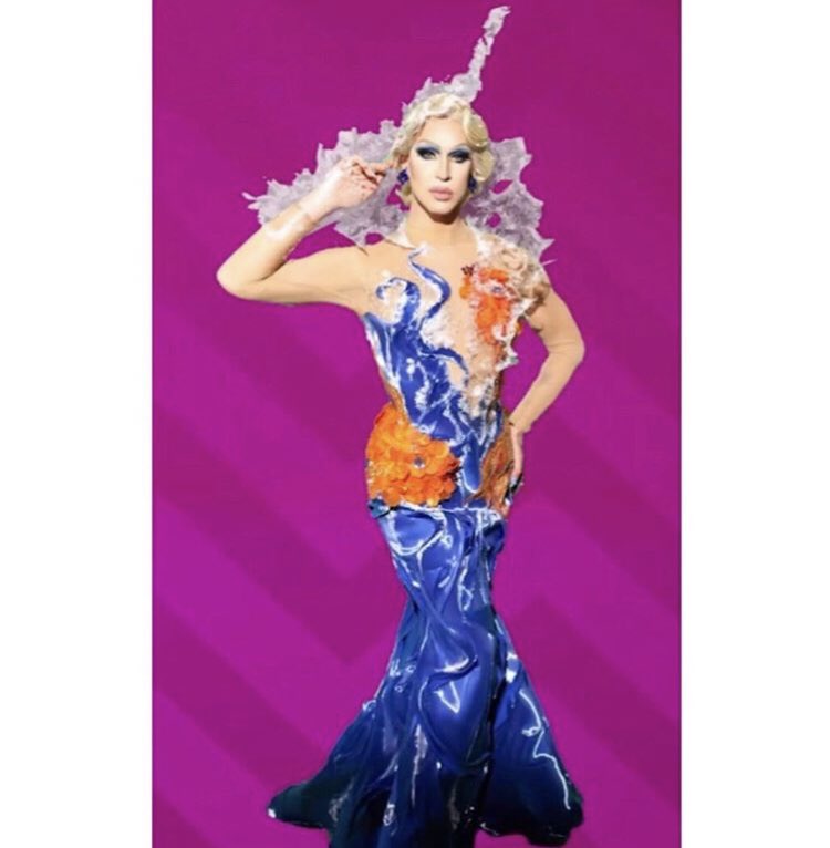 dragcakes's tweet photo. Inspired by Brooke Lynn Hytes “What’s Your Sign” runway look from @RuPaulsDragRace Season 11. @Bhytes1 #pisces #dragrace #rpdr11 #dragqueen #cake #brookelynnhytes #RPDR https://t.co/dZJB9FHzMd