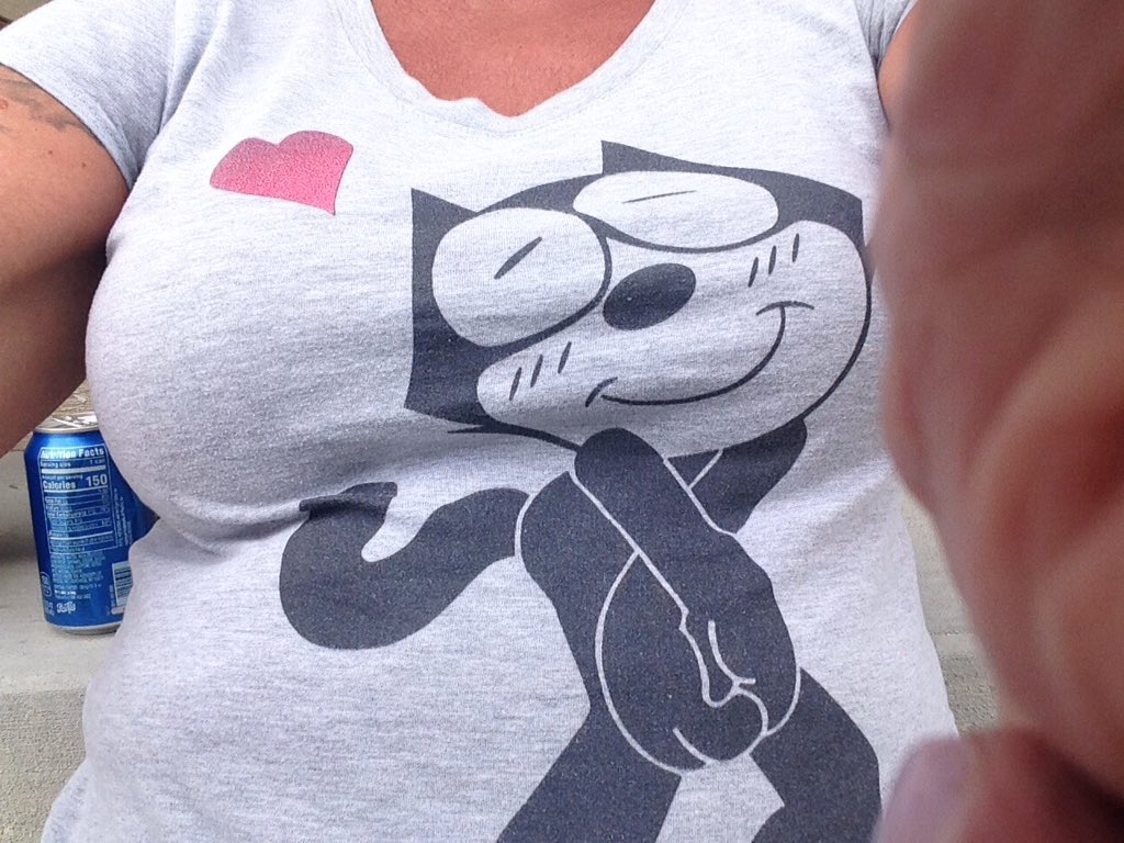 cat_edition's tweet photo. #RandomTshirt #RandomThoughts #FelixTheCat
FELIX ❤️'s #America too❗️#MondayMood #AmericaTheBeautiful https://t.co/nEyGTrijKn