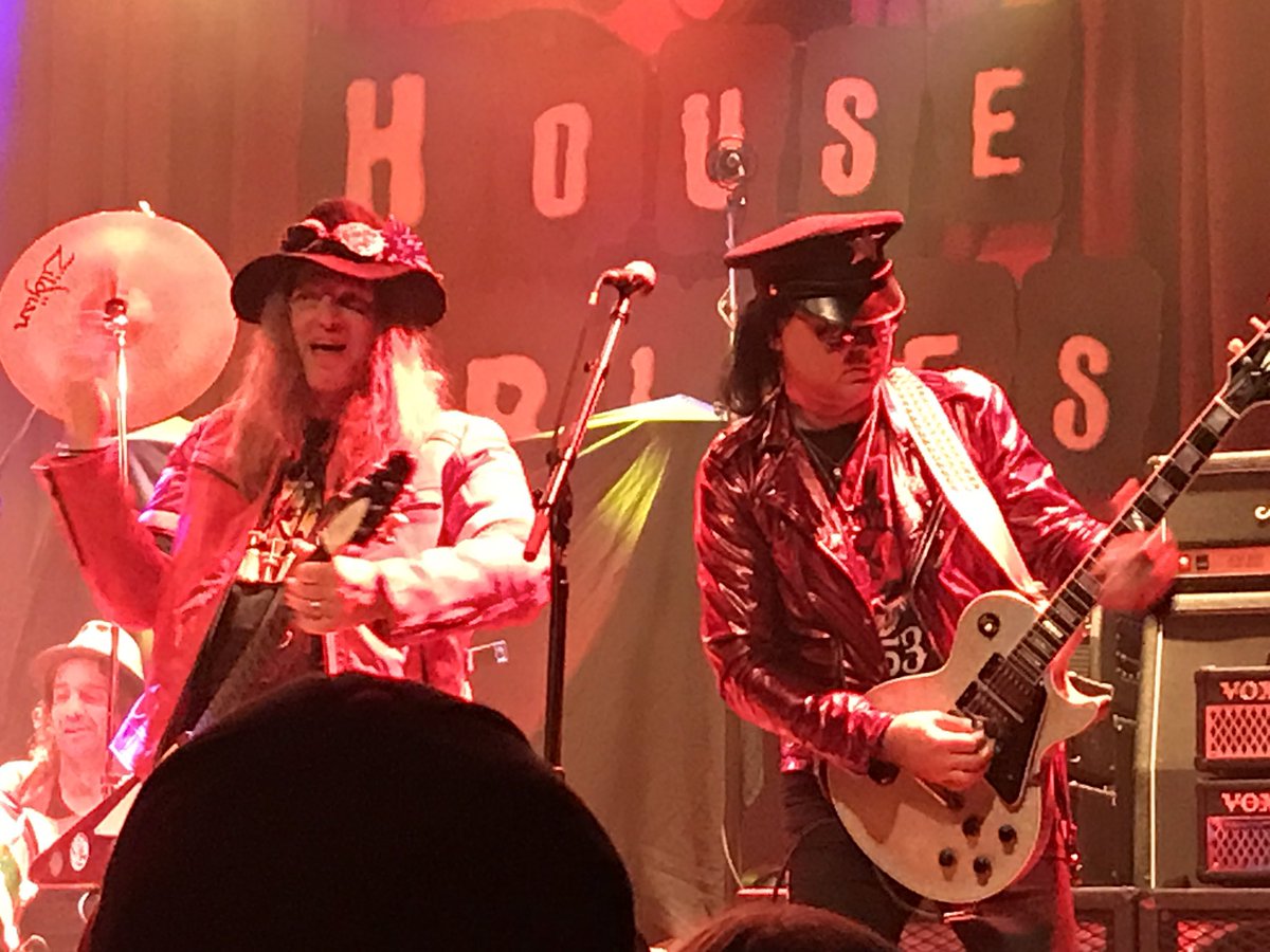 JimBalentine's tweet photo. @JohnOstronomy Live at the house of blues in Cleveland during the ace Frehley show https://t.co/fWFhB4AKN8