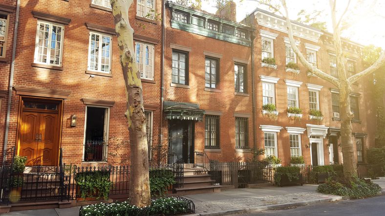 TomWardenAgent's tweet photo. This article explains what you'll need to know if you're considering financing a #multifamily home. #investment  https://t.co/1meBiVGzSD https://t.co/4VfGiI828O