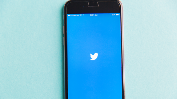 syncsoci's tweet photo. Twitter has been hiding replies from what it deems to be suspect or troll accounts for a little while now.
It's https://t.co/3Fmx6Jc3ir
#syncsoci #smallbusiness https://t.co/dA59jxqbv6