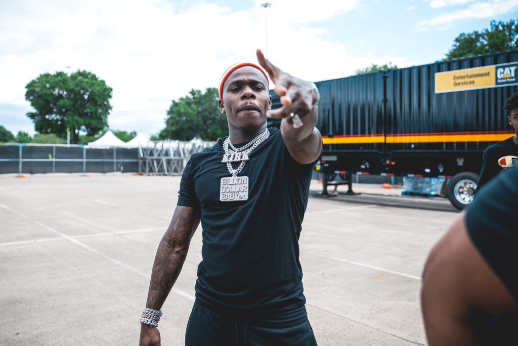 thejmblya's tweet photo. play if you want, letβs do it! π‘
dababy x #jmblya2019
πΈ: @branndannart https://t.co/mCwUph4cLo