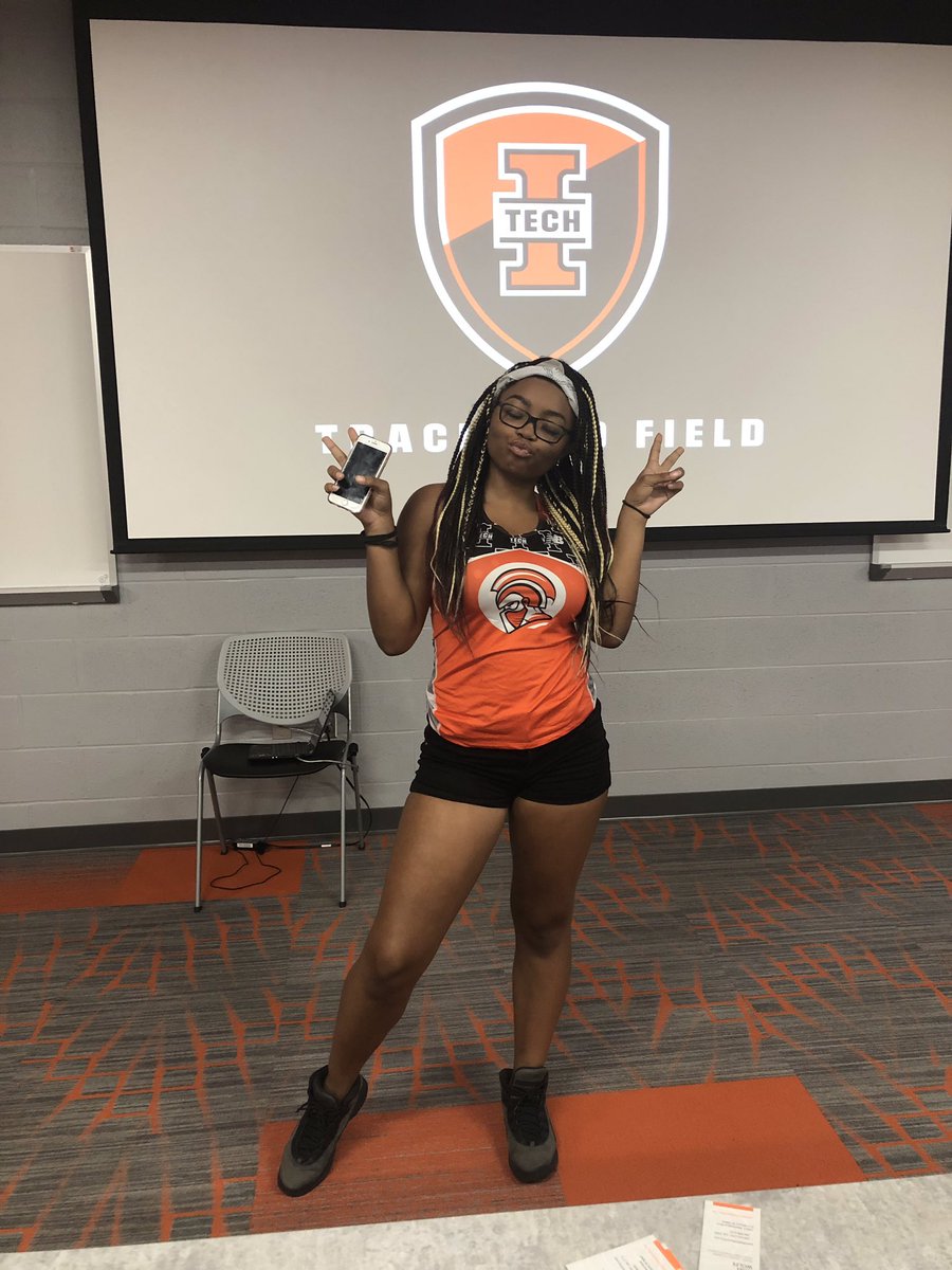 Taymaccc_'s tweet photo. Blessed To Receive My First Offer!!!  INDIANA TECH #TechYea #GoWarriors 🧡 https://t.co/DtePRWjN7A