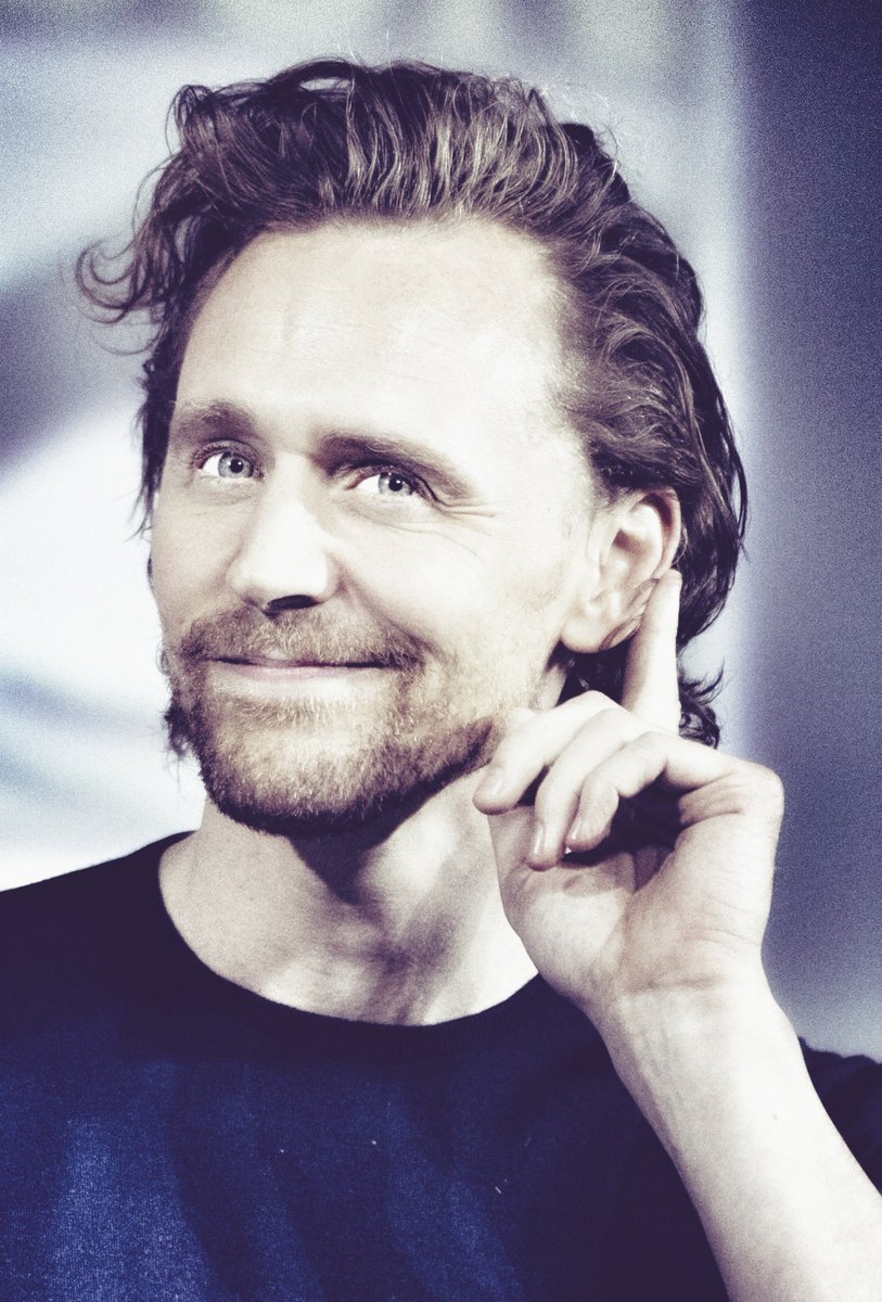 TomTheNextLevel's tweet photo. #MondaySpam #TomHiddleston #MyEdits Photo via Torrilla https://t.co/dX8IsRg6iL