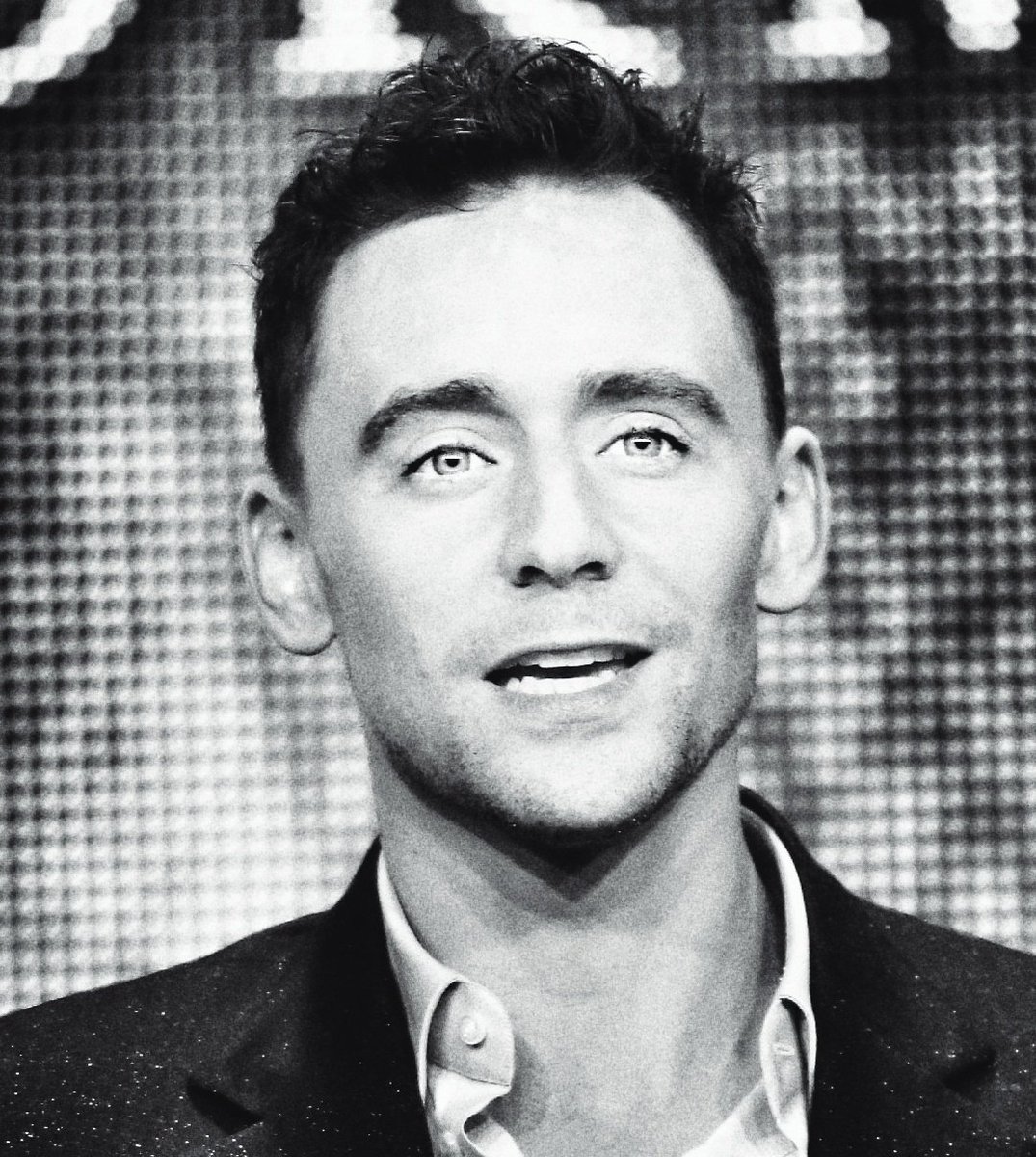 TomTheNextLevel's tweet photo. #MondaySpam #TomHiddleston #MyEdits Photo via Torrilla https://t.co/dSMyAqFzU7