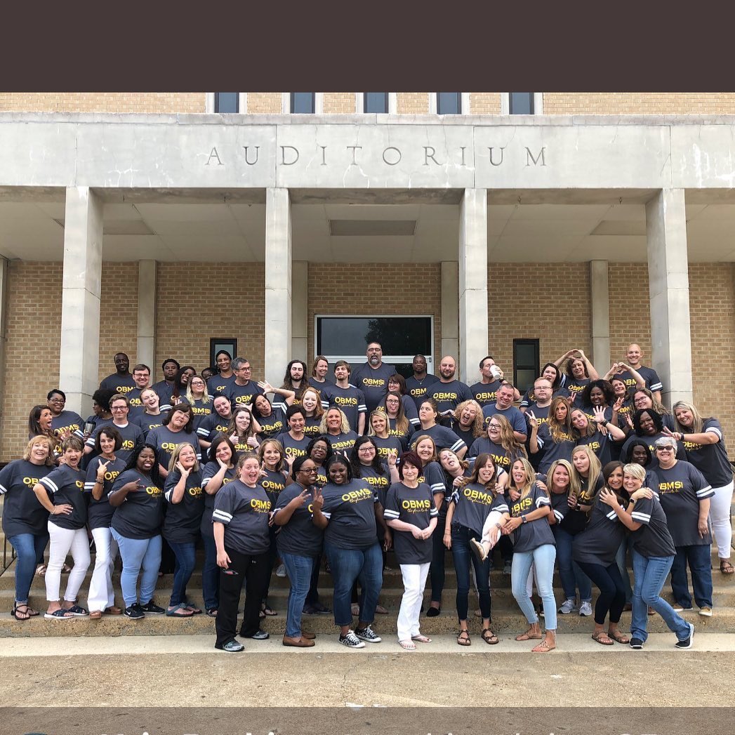KatieCreson's tweet photo. Can’t wait for this year with this crazy bunch! #obms #placetOBe not #THEplacetOBe 😂 #weekjeanspass https://t.co/CUEWmamZJg