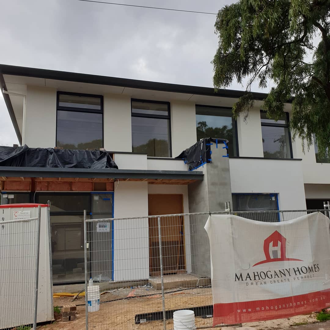 MahoganyHomes1's tweet photo. We love it when our clients give us corner blocks to play with! What do you think of this design and build by Mahogany Homes at Tranmere? #mahoganyhomes #adelaidebuilder #custombuilthomes #homebuilder #design #build #house #home https://t.co/lHA5XcLaJC