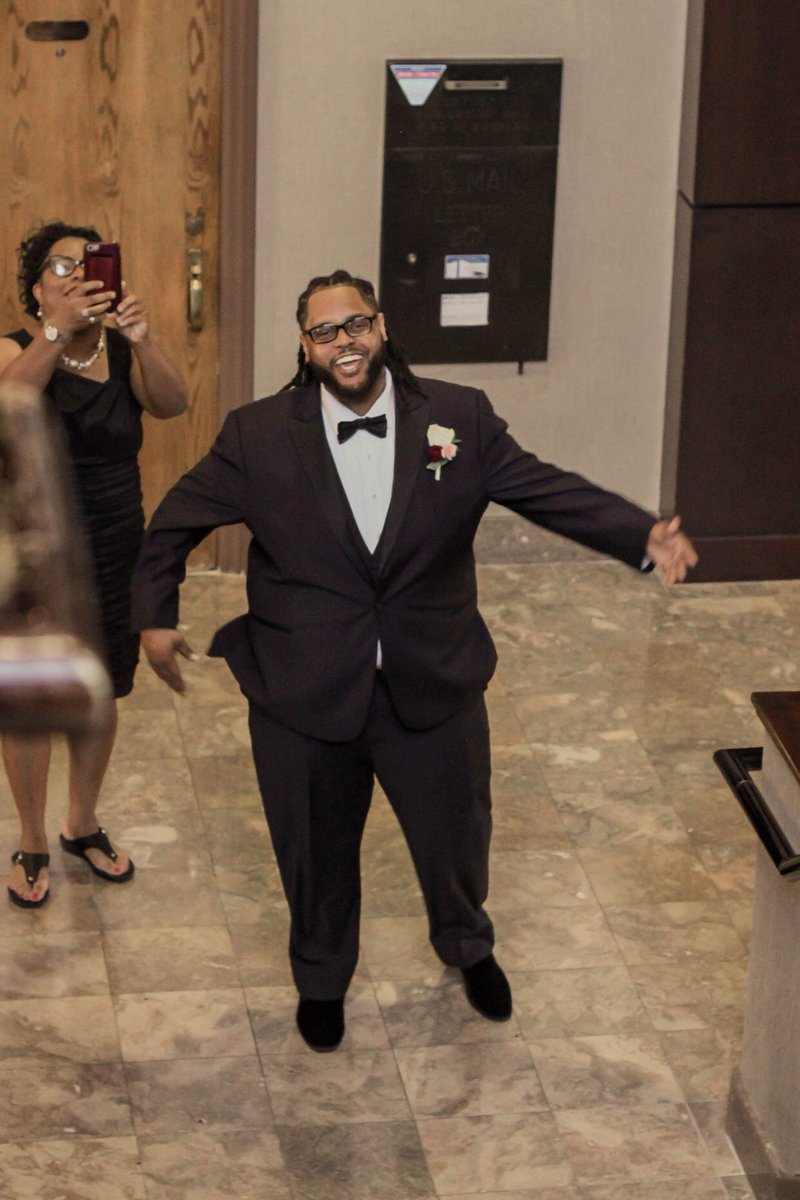 LLCooolJay's tweet photo. When you see the love of your life for the first time on your wedding day and boy was she fine
#finallyfields https://t.co/hxfcBxW1pY