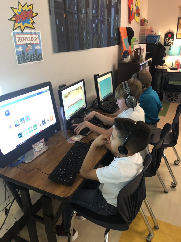 BammBamDelaRosa's tweet photo. Scholars were excited to get centers started today. Scholars set goals for their own learning! #JPB2020 #jpbcoyotes #TheButlerExperience #2020Vision #TeamSISD https://t.co/Za6twfKogt