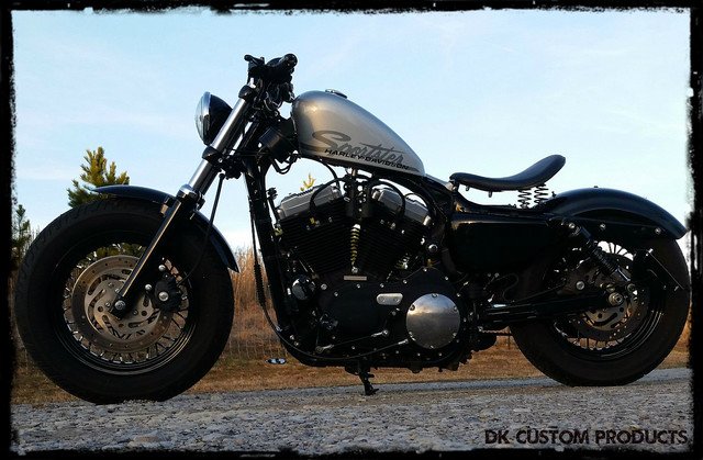 DKCustom1's tweet photo. Sportster with Tank Lift, Coil Relo, Speedo Relo, Ignition Relo, Solo Seat, & Plate Relo!
#stockbikessuck #customize #dkcustom #CoilRelo #SpeedoRelo #TankLift #IgnitionRelo #SoloSeat #PlateRelo #custombikes #customharleys #bikerlife #harleydavidson #motorcycles #lifebehindbars https://t.co/FxfOQdUwFN