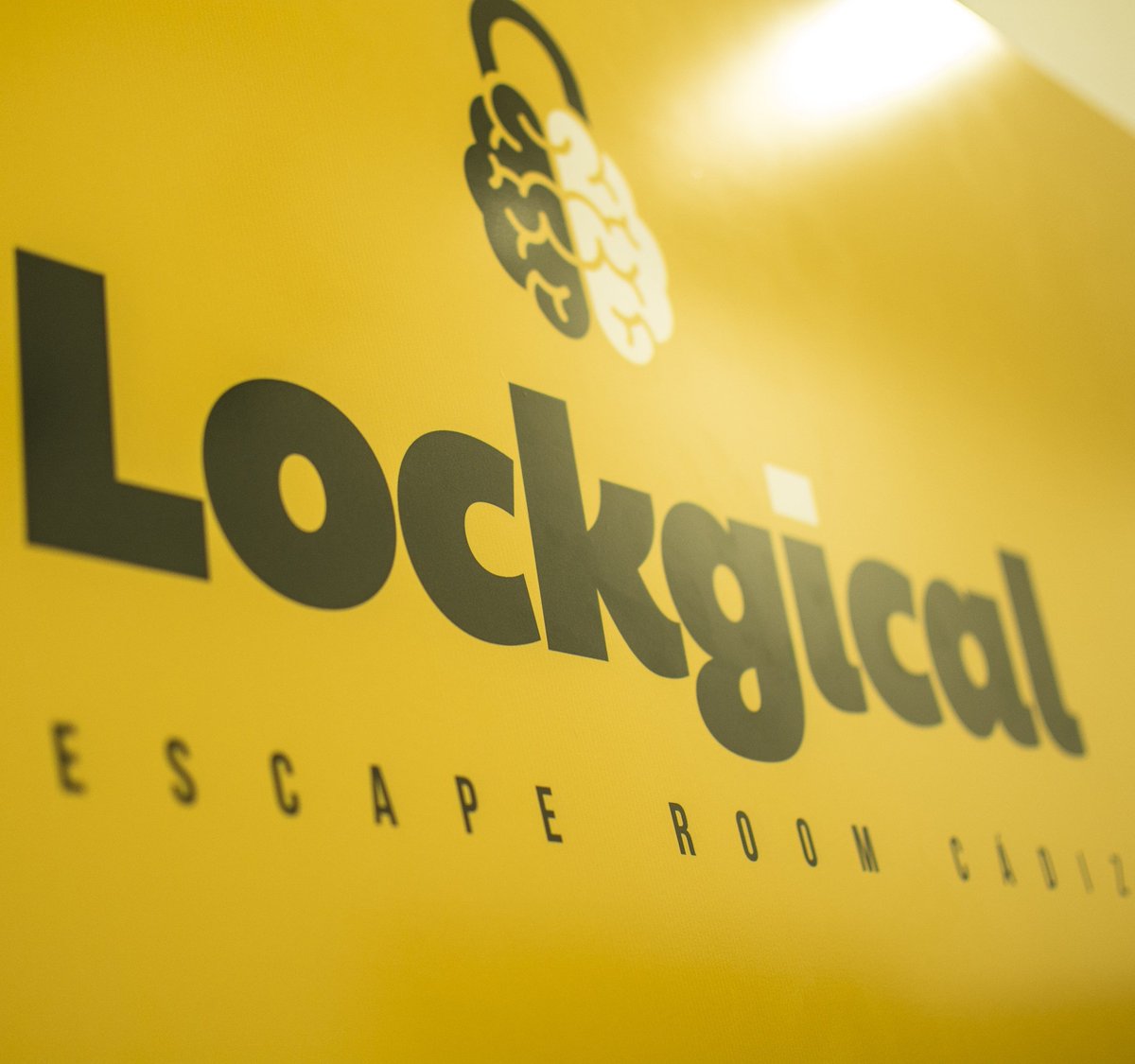 lockgical's tweet photo. 🏃‍♀️🏃‍♂️Haz un plan divertido estos días y ven a jugar nuestros juegos: El Proceso: Fase 1 y El Proceso: Fase 2❗ 
Tu #EscapeRoom en #Cádiz 👉 https://t.co/CcesK5oI4O https://t.co/TKYwRbGLvg