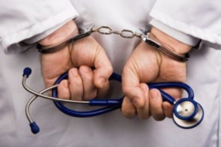 LaraMaybis's tweet photo. Ayúdenos a romper esas cadenas por favor necesitamos ayuda por la reapertura del CMPP. Eramos moneda de cambio hoy decimos basta . #nomasmedicosesclavos @juanjuanalmeida @marcorubio @SSFHelp @AmbJohnBolton https://t.co/M7nGrv4EPX