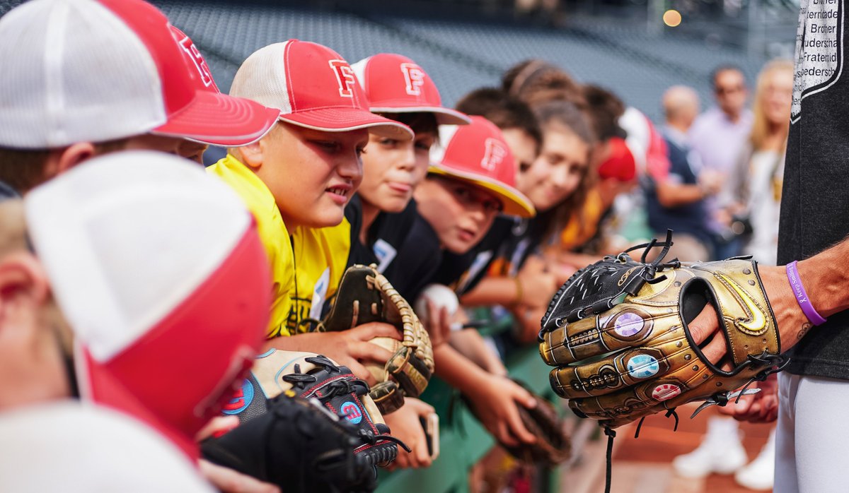 Pirates's tweet photo. 👀 @ItsbuccnJoe59 with the Avengers gauntlet glove for Players Weekend.
This was...inevitable. https://t.co/iaOrmkuJuu