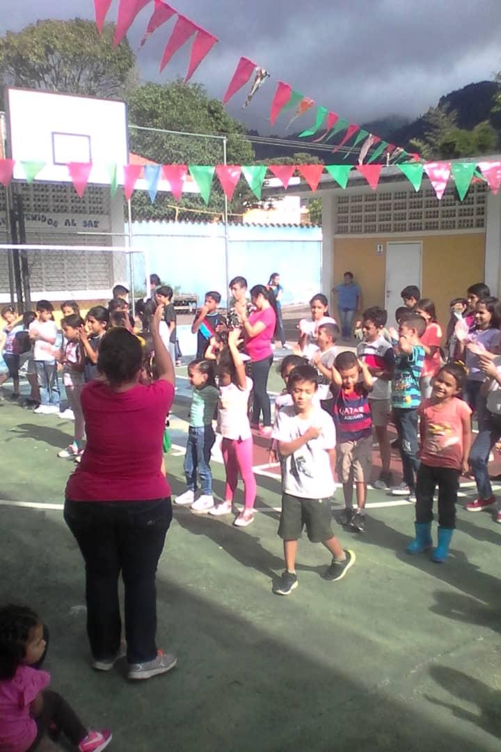 <a href="/CLIFPSC/">CLIFPMV Municipio San Cristóbal</a> presente en el Plan vacacional Escuelas abiertas en la unidad vecinal circuito 14 Escuela Leonardo Ruiz Pineda. #Recreacion #SanaDiversion
<a href="/ZETachira/">ZonaEducativaTáchira</a> <a href="/charlychaves/">Charly Rojas Chaves</a> <a href="/Crazet2011/">Crazet2011</a> <a href="/CLIFPMTACHIRA/">CRIFPMTACHIRA</a>