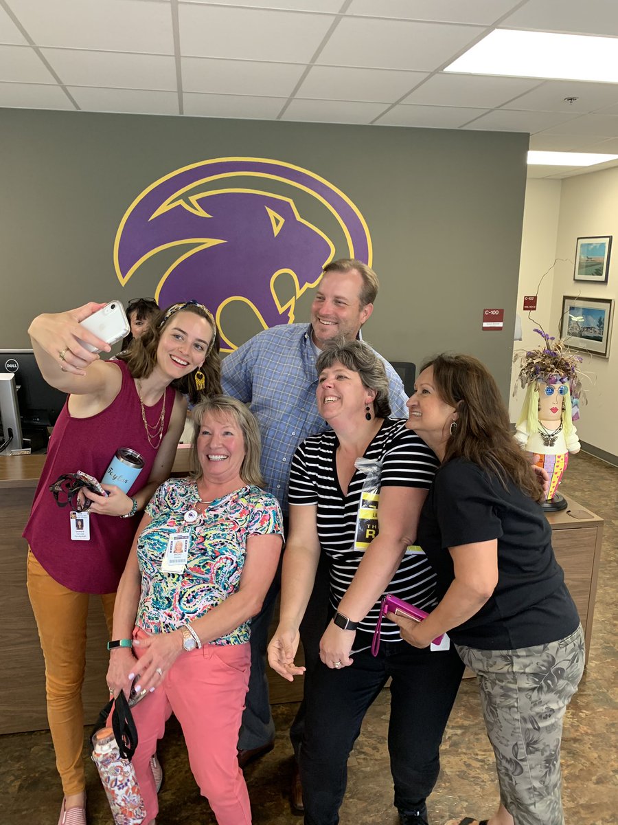 lhisdcomms's tweet image. Fist day back for teachers &amp;amp; all the campuses were hopping with PD &amp;amp; team building. The HS was a hoot to see on their Amazing Race around the community. Our LH family is awesome-just saying!
#💜LH #TeamofChampions @S_Snell
