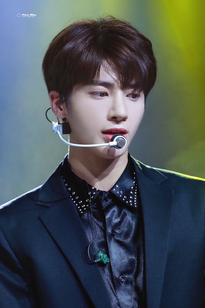 sunsetsoobin's tweet image. thinking...