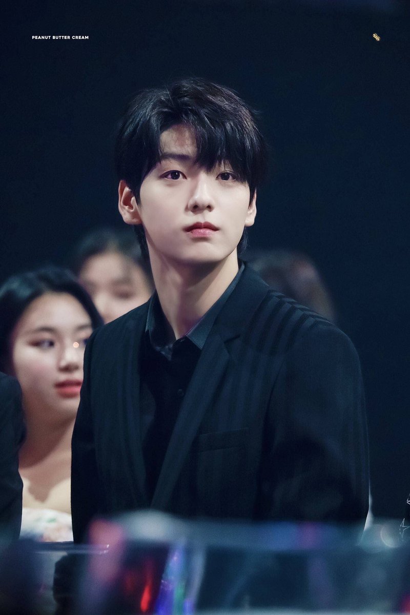 sunsetsoobin's tweet image. thinking...