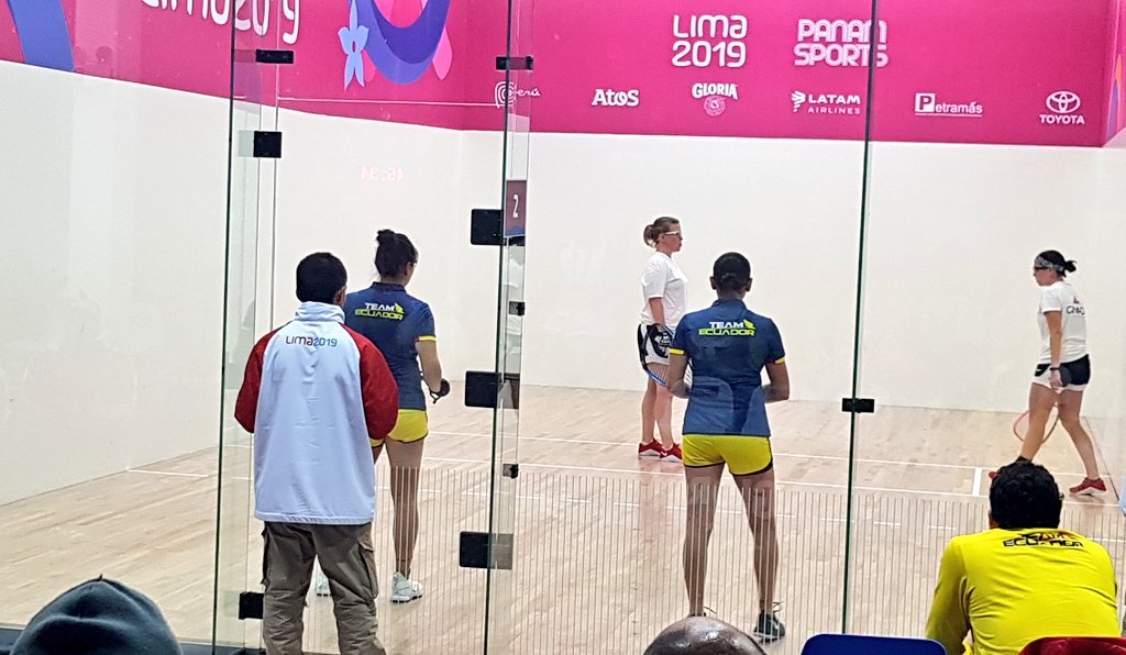 [RÁQUETBOL]
Primer set: 9/15
María Paz y María José Muñoz, pierden el juego inicial ante  Frederique Lambert y Jennifer Saunders, de Canadá. 🇪🇨
#JuegosPanamericanosEc
