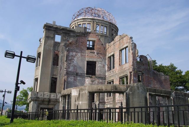 Stephanie_1041's tweet photo. The atomic bomb destroyed the entire city of Hiroshima and people 74 years ago.
The tragedy must be remembered so that it is not repeated.
I still hope even now that the world will become peaceful. -
Let us offer a moment of silent prayer.
#815AM
#HiroshimaJapan https://t.co/tggjQYwN86
