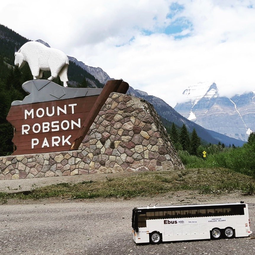 HTHLEGO's tweet photo. #Ebus 5728 on route back to Alberta with a quick stop in #mountrobson #MyEbus #SafelyHome https://t.co/OpmyFiA6Le