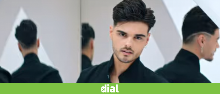 Cadena_Dial's tweet photo. A lo mejor hoy estás de vacaciones y tus amigos te han dicho que te vayas a dormir pero no, quieres seguir bailando: tenemos solución. @AbrahamMateo y @cncomusic afianzan su relación con" Me Vuelvo Loco". 
➡https://t.co/L6vcNV5WSM https://t.co/6oaEipE9Ed