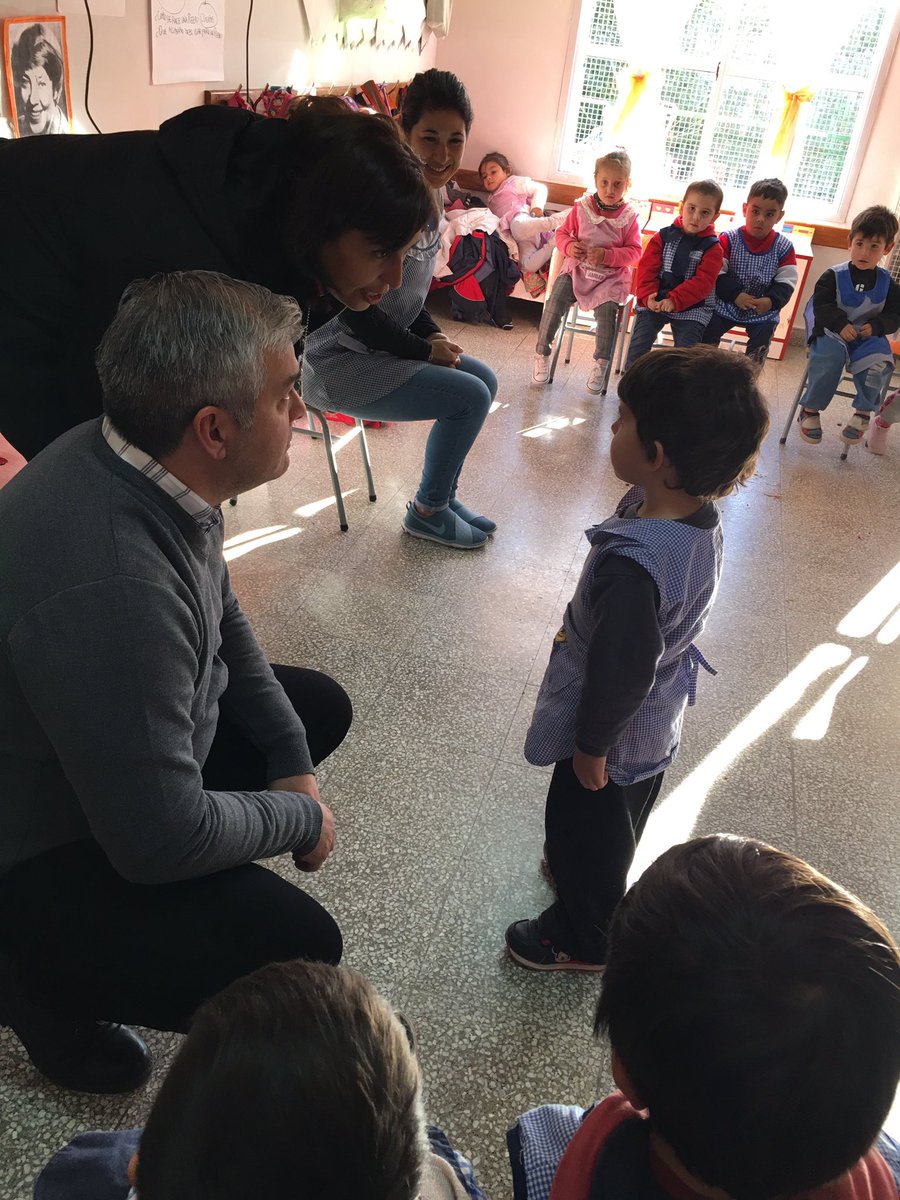 REGION10Diegep's tweet photo. Un nuevo inició una nueva oportunidad para fortalecer lazos y el trabajo en equipo por nuestros niños #somosla10 @gzinny @sergesiciliano @JuanCruz_R @InspeccionGral @adriana_frega https://t.co/ZQkoDLFd7v