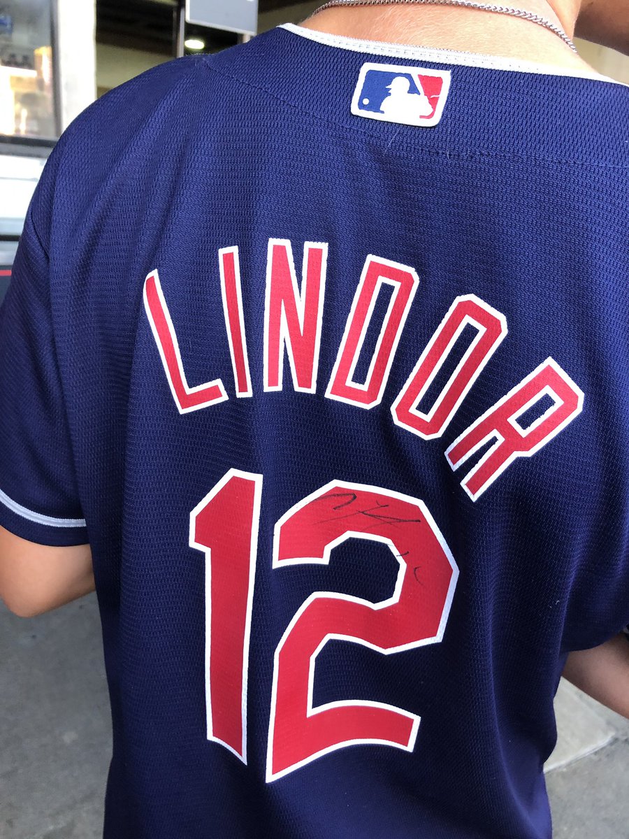 celena124's tweet photo. Brady’s dreams came true! Thank you @Lindor12BC for signing his jersey! https://t.co/rEkI6lIDQK