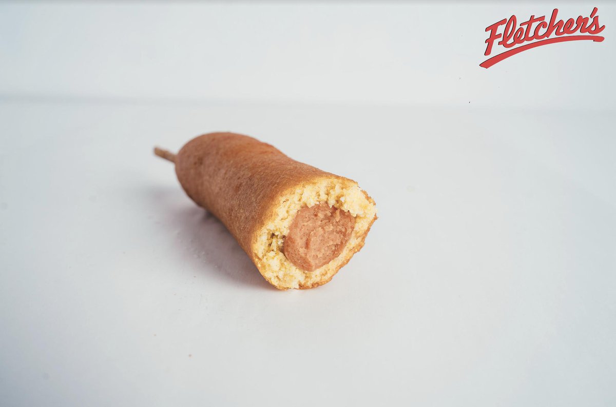 FletchersDogs's tweet photo. Vegetarians - you dont have to miss out on the State Fair tradition! Our veggie dogs use the same signature batter, housing a non-gmo soy and pea protein dog.
TAG the vegetarian in your life who needs some corny love in their tum! https://t.co/BPyxDMg5i2