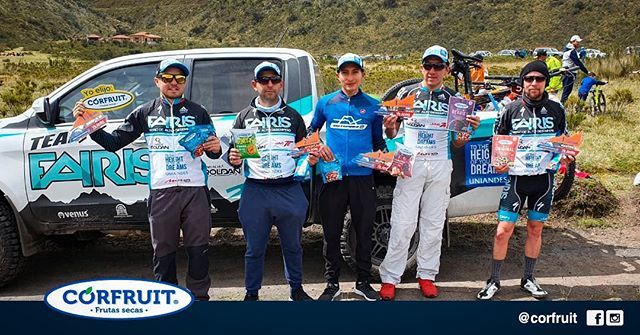 KnoVintimilla's tweet photo. Y el equipo festejó a lo grande este domingo en #Cotopaxisobre4000 Gracias a @corfruit por el obsequio, tiene los mejores frutos secos que la naturaleza nos puede brindar.
Come Sano - Aliméntate Sano - Consume #corfruit .
.
.
.
.
.
.
#TeamFairis #Fairis #Totheheightofyourdre… https://t.co/ztglZoKK1J