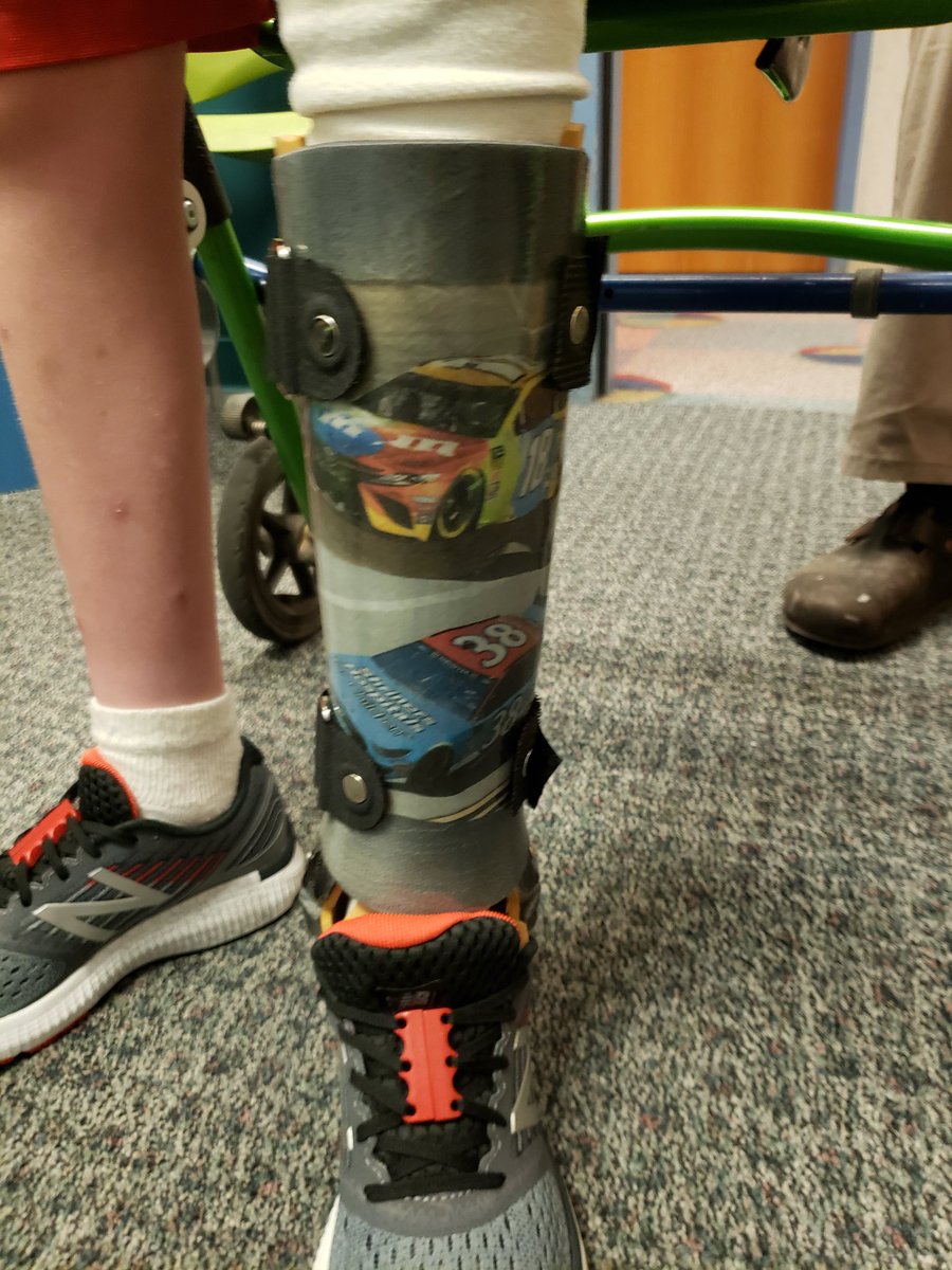 Hockey_NF_Mom's tweet photo. Travis' new brace...you could say he LOVES it! Thank you @ShrinersHospSLC @shrinershosp @DavidRagan @Team_FRM @CompassRacing @KyleBusch @JoeGibbsRacing @NASCAR @IMSA !! #imwithTravis #alwaysracing #EndNF #NASCAR #IMSA #shrinershospitals #shriners https://t.co/0X1tqAFnuM