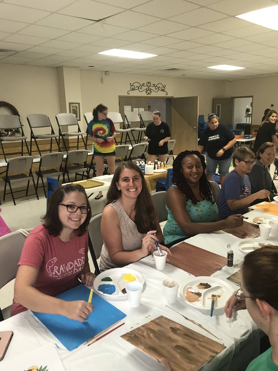 DrHepfner's tweet image. Impromptu paint party with the best staff ever! DME rocks! #dmerocks