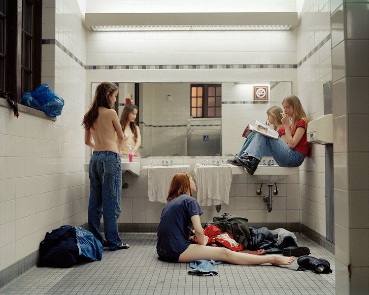 googleearthluvr's tweet photo. “Girl Pictures” by Justine Kurland
1997-2002 https://t.co/mAD2tXIMRp