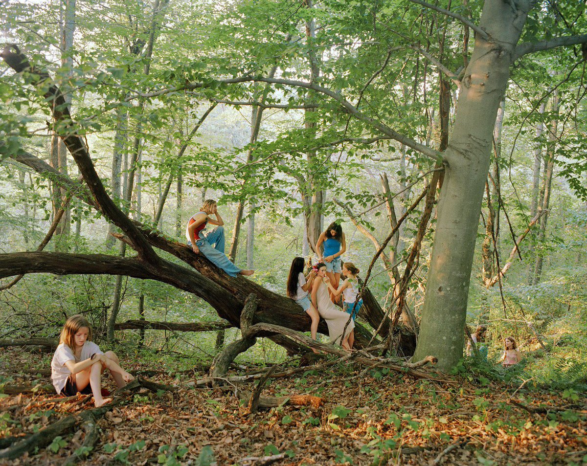 googleearthluvr's tweet photo. “Girl Pictures” by Justine Kurland
1997-2002 https://t.co/mAD2tXIMRp