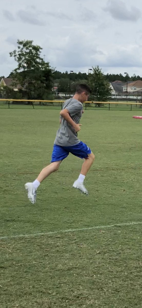 MarcoIIIQB's tweet image. Keeping it moving in the 904!!!!!!
🍊🏃🏾‍♂️🚀 #Florida #TakingFlight #KeyQB #Playbook25 #DeBartoloKid #Run #GetFaster #Training #Fun #DUUUVAL @Rivals @QBHitList @PlayBookAthlete @the1qbclub @RyanWalkerQb14 @Nike @QBclub12 @Jaguars