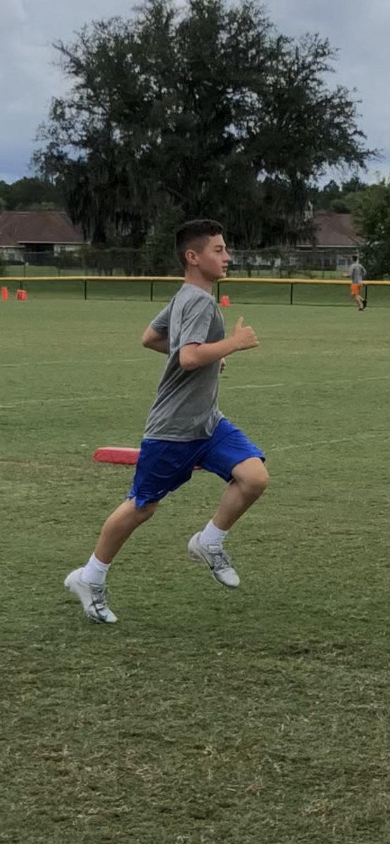 MarcoIIIQB's tweet image. Keeping it moving in the 904!!!!!!
🍊🏃🏾‍♂️🚀 #Florida #TakingFlight #KeyQB #Playbook25 #DeBartoloKid #Run #GetFaster #Training #Fun #DUUUVAL @Rivals @QBHitList @PlayBookAthlete @the1qbclub @RyanWalkerQb14 @Nike @QBclub12 @Jaguars