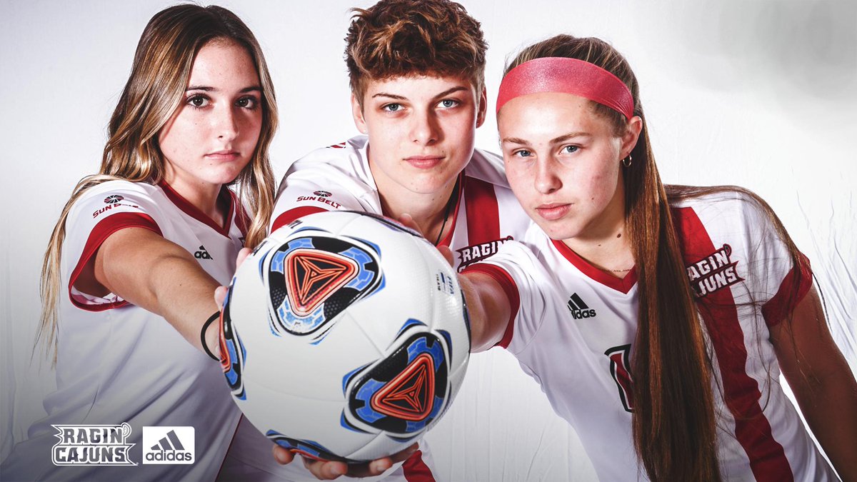 First day fun in front of the camera ⚽️

#GeauxCajuns ⚜️