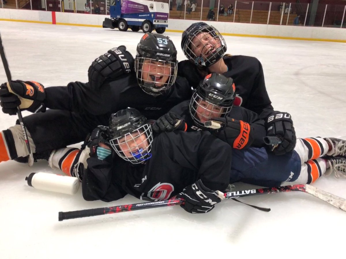 Fh98Frank's tweet photo. Jr Flyers Girls at the 12U Boston Challenge Cup having fun on and off the ice. Thanks @ShamrocksElite for a great weekend! https://t.co/5idXiS6o6k
