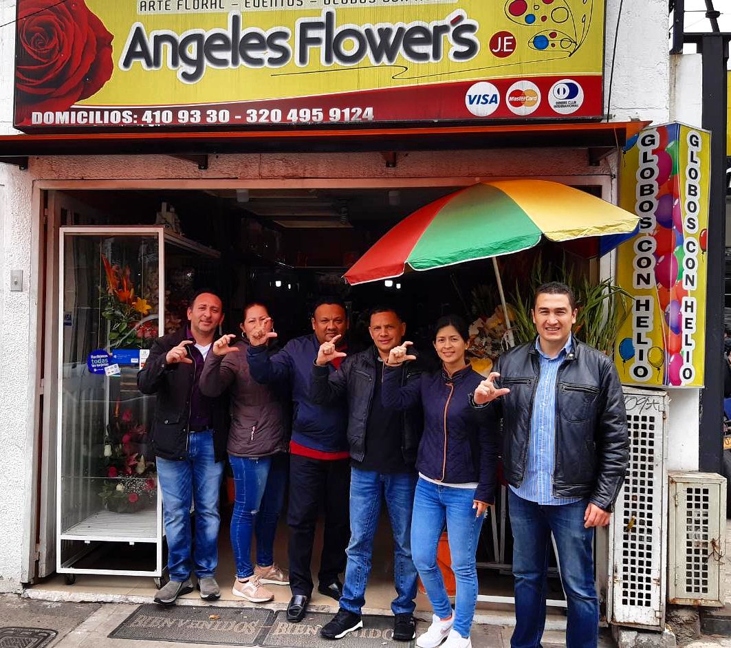 RafaelLopezEdil's tweet photo. Visitando a nuestros amigos emprendedores de Modelia - Localidad de Fontibón
#modelia #localidadefontibon #trabajando 
@soyconservador @concejalrogercarrillocampo @dianasandoval1001 https://t.co/xcE5o4wPU4