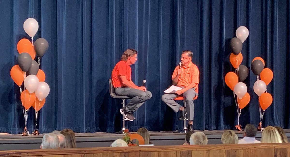 mrs_mc_kay's tweet photo. 🧡 Orange you glad you came!?! #GoPokes https://t.co/lgcEpwWbGi