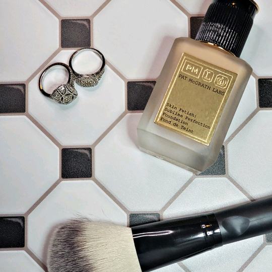 LaurieLivinLife's tweet photo. @Influenster @patmcgrathreal #SublimeSkin #complimentary https://t.co/Tlmj3lwDqZ